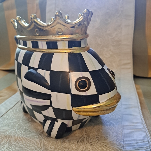 MacKenzie-Childs Black and White Checkered Crowned King Fish Planter - Picture 8 of 14